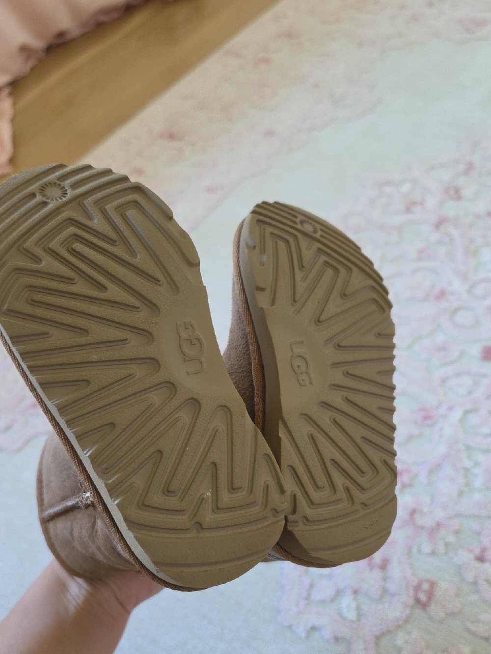 UGG Toddler Girl Boots Size 8 - Picture 5 of 6